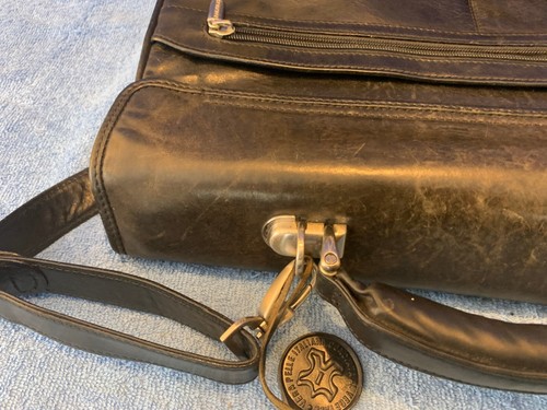 Tony Perotti Black Leather Briefcase Business Bag NO KEY WEAR ON BOTTOM - Picture 8 of 23