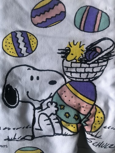 Peanuts~Snoopy, Woodstock, & Eggs~EASTER Oven Mitt~13” X 7.5”~New~Fast Shipping - Picture 2 of 3