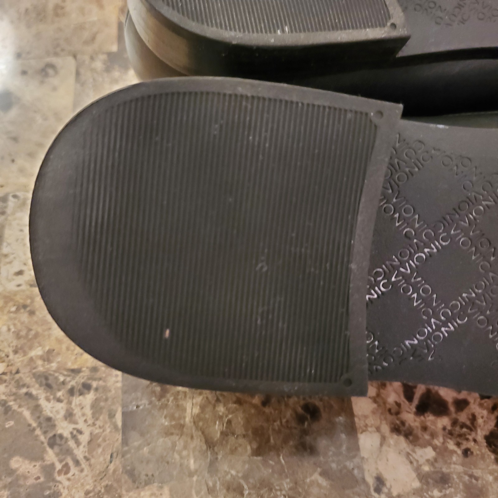 Vionic  sz 9 Waverly Croc Penny Loafer Black Leather wmn Academia Work Classic