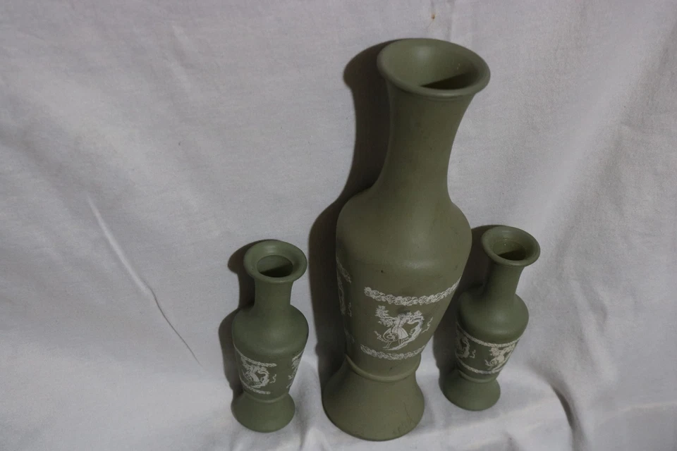 Jarrón vintage de vidrio esmerilado verde salvia jaspe de madera de cuña imitación Avon Foto 4 de 4