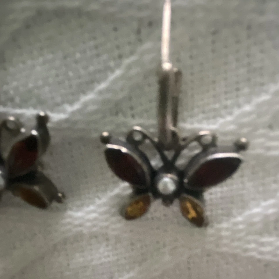 Feeney butterflySilver Tone Metal Hook Dangle Earrings White Round Pearl Crystal - Image 4 of 4