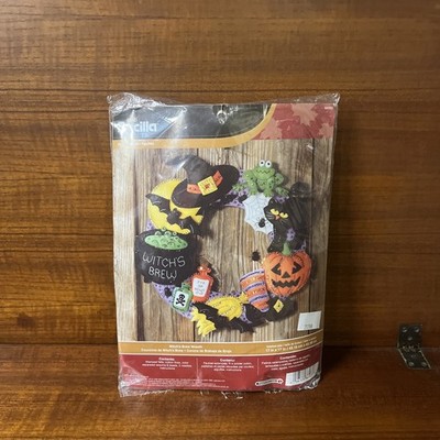 Bucilla Felt Wreath Applique Kit 17  Round Witch s Brew 86563 New Sealed