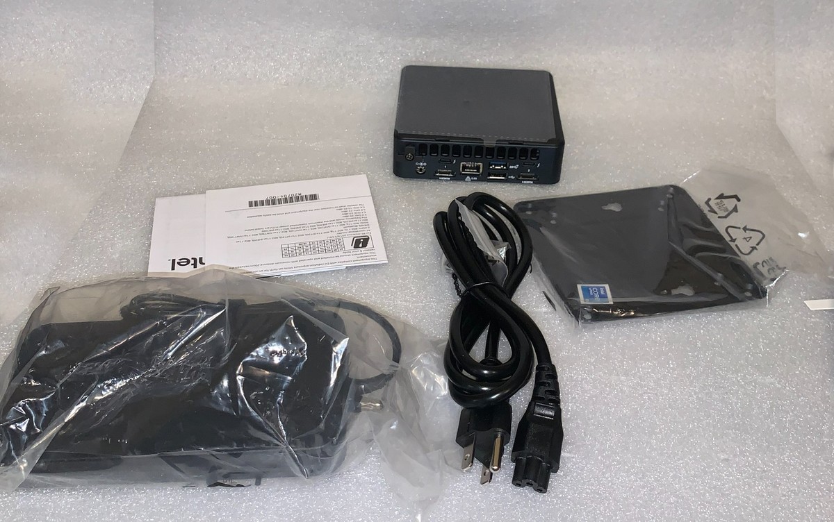 Intel NUC NUC11TNK Intel Core i5-1135G7 2.4GHz 8GB RAM 250GB SSD