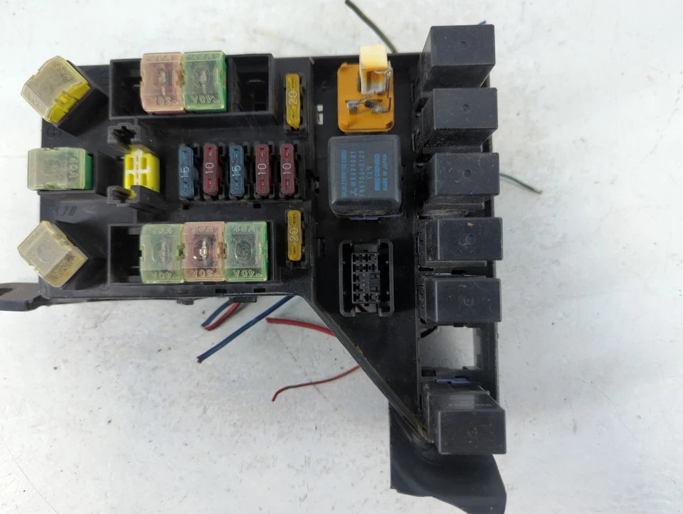 1995 Mitsubishi 3000gt Fusebox Fuse Box Relay Module Q823W - Image 3 of 4