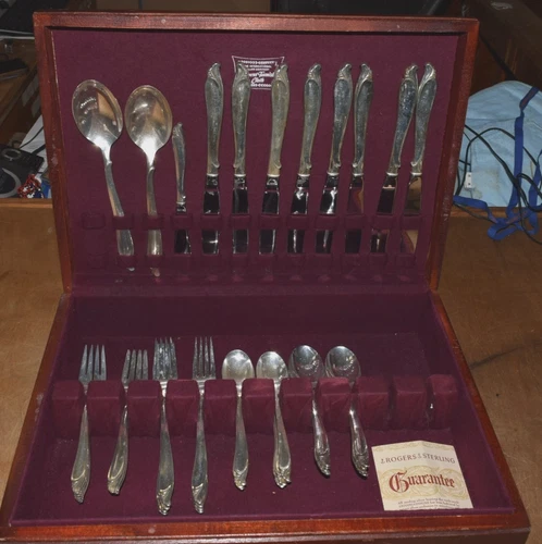 International Rogers Sculptured Beauty Sterling Silver Flatware - 43 pc.