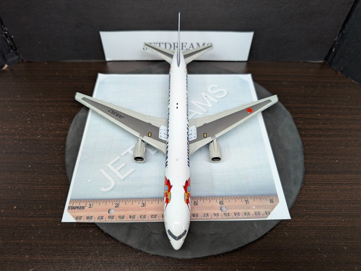 1/200 ANA ALL NIPPON BOEING 767-300 UNIVERSAL STUDIOS WOODY