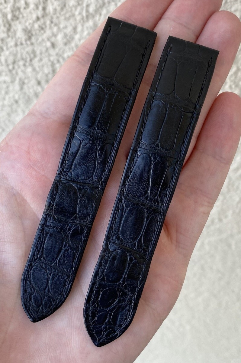 Authentic Cartier Cle De Cartier 18mm x 18mm Black Alligator Authentic Cartier Cle De Cartier 18mm x 18mm Black Alligator