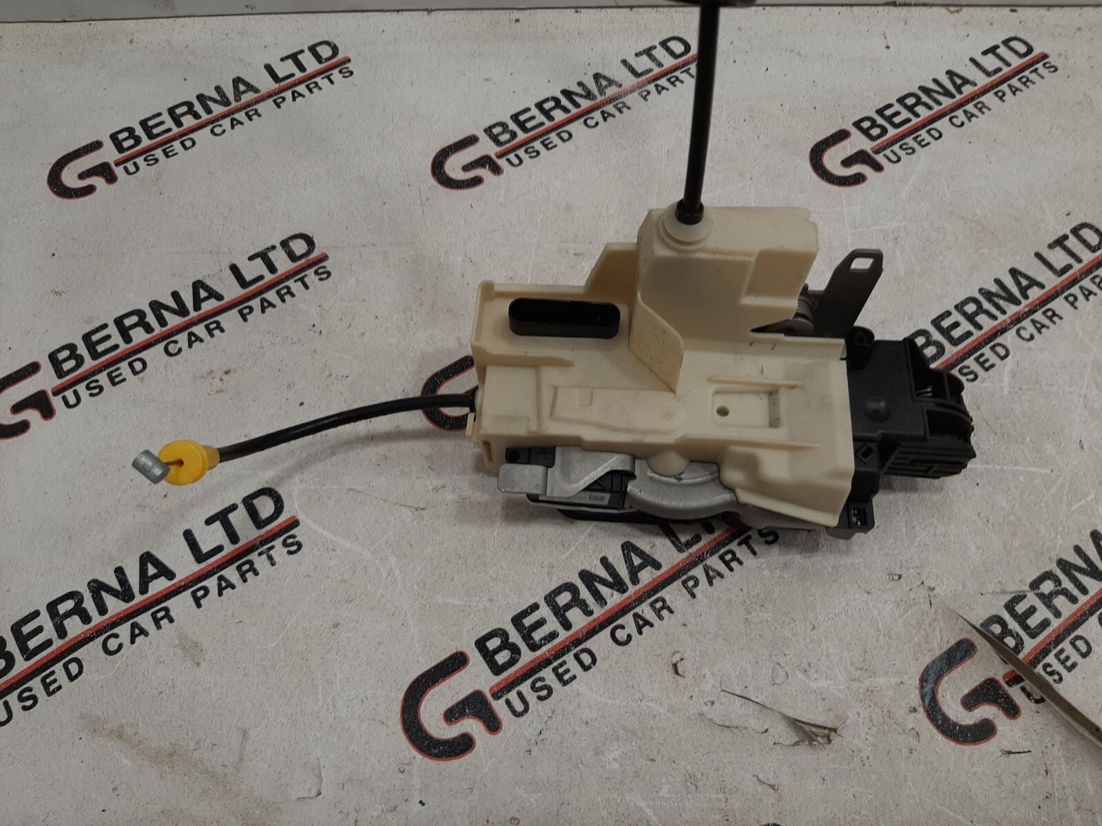 GENUINE VOLVO XC60 MK2 20172023 REAR RIGHT SIDE DOOR LOCK 32131413 eBay