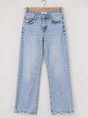 PULL&BEAR Women s Blue Light Wash Denim Straight Leg Jeans Cotton Button Pockets