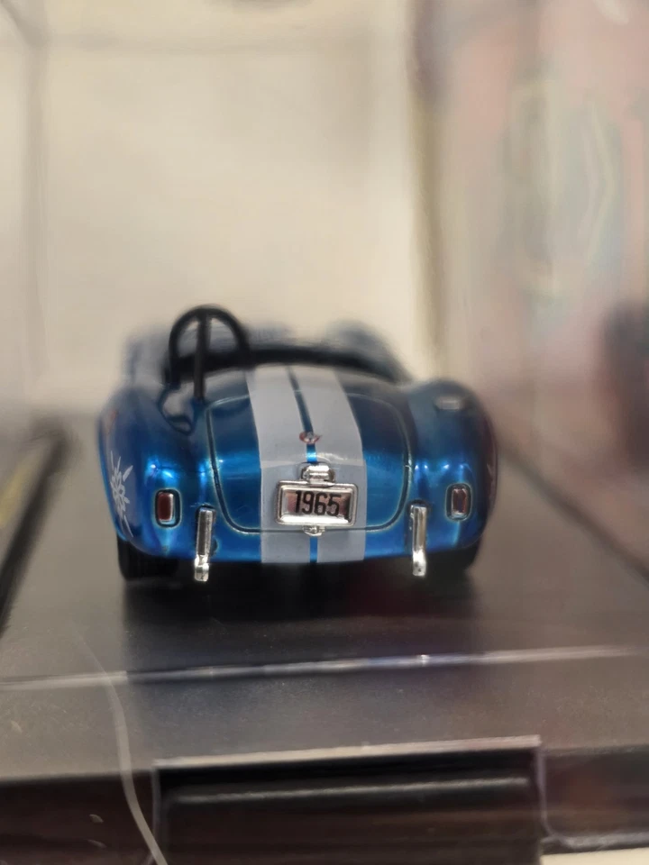 2025 M2 Machines~ Coca-Cola Christmas Holiday ~1965 Shelby 427 Cobra - Image 4 of 4