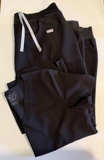 Pre Owned women's FIGS set Top Size M/ Pants Size - L / Black