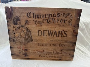 Vtg Dewars Scotch Whiskey Christmas Cheer Wooden Crate Perth Scotland