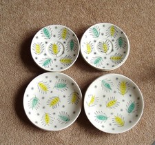 1950s-1960s Broadhurst By Kathie Winkle Carnival Leaf Pattern Plates/Saucers MCM