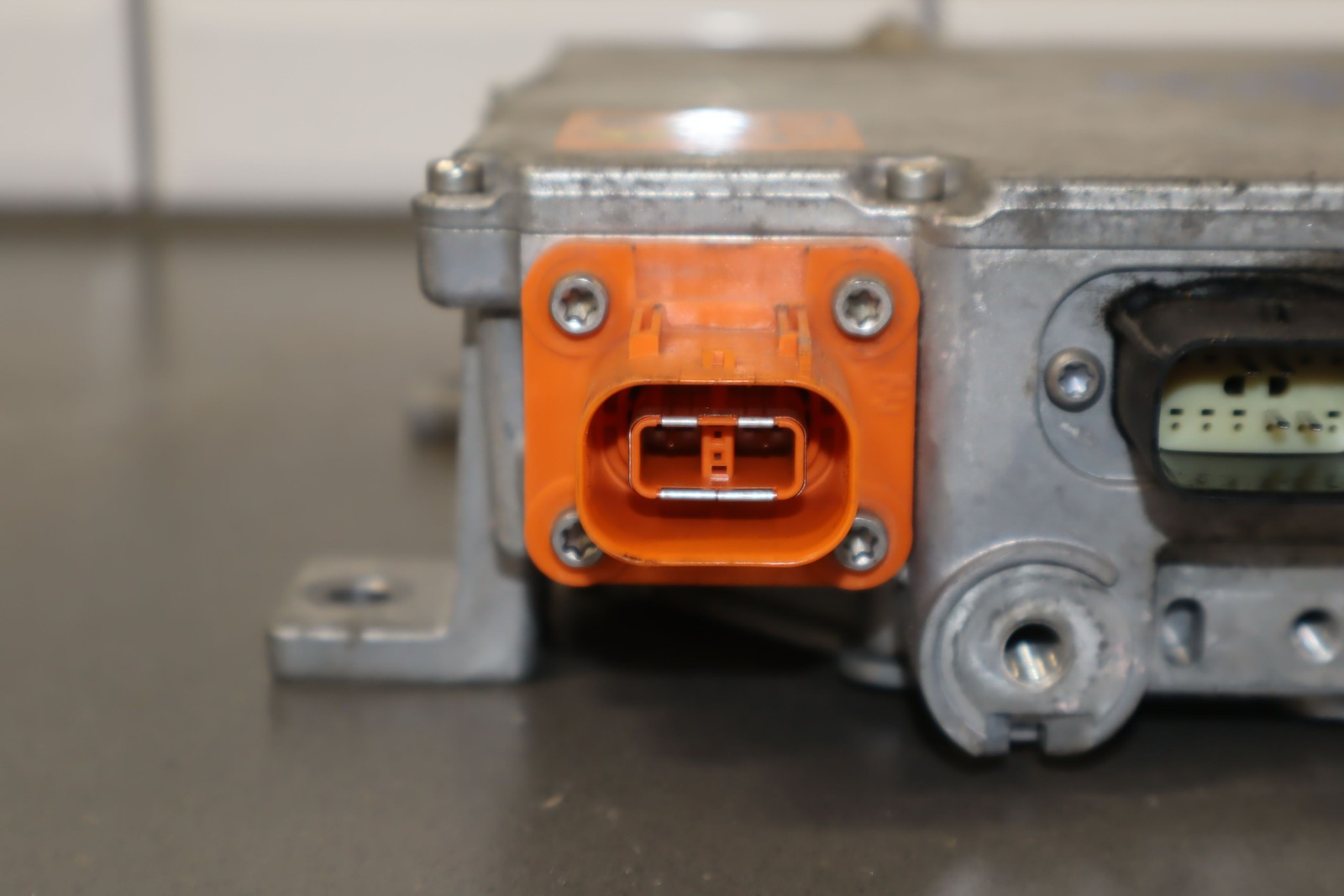 17-24 Chrysler Pacifica Hybrid Voltage Converter Module OEM 05185046AA