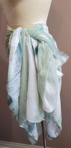 Sciarpa scialle avvolgente cravatta tinta verde bianco leggera frangia oversize 72x70" boho - Foto 5 di 14