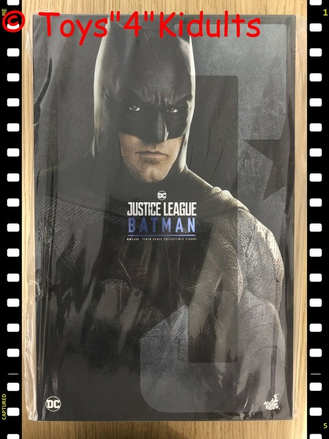 justice league batman hot toys
