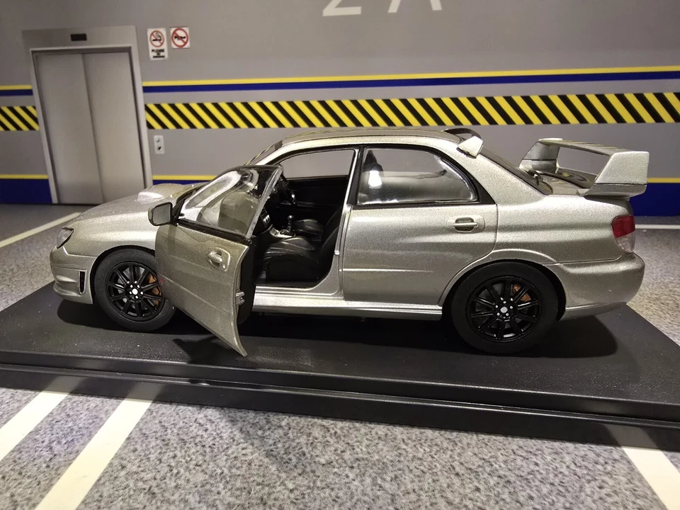 Subaru Impreza WRX STi Hawkeye Silver 2006 1:24 Scale Diecast Model Car  - Image 3 of 4