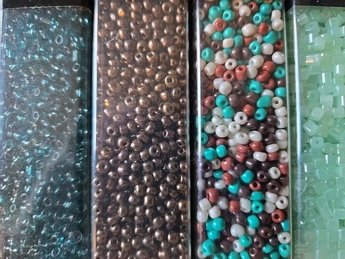 Lote de 10 cuentas de vidrio con semillas y cubos Bead Treasures, J - Imagen 8 de 9