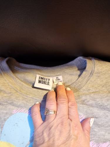 Smiley World Girls Sweatshirt - New - Size XL - Picture 2 of 2