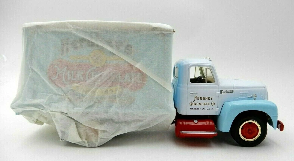 1957 IH R-190 HERSHEY MILK CHOCOLATE DRY GOODS VAN BY FIRST GEAR - Image 3 of 4