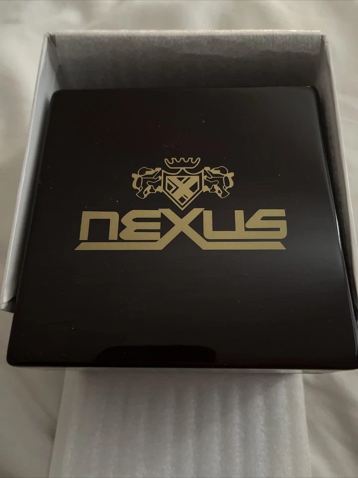 Reloj Nexus Movimiento Suizo Raro En Nuevo Estado $425 Originalmente Foto 3 de 4