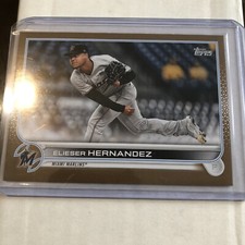 2022 TOPPS SERIES 1 GOLD FOIL PARALLEL #9 MARLINS - ELIESER HERNANDEZ 1672/2022