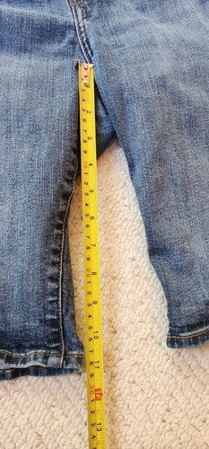 Bermuda/Capri Insetto corto 11" Levi's taglia 31 vita denim lavaggio medio - Foto 2 di 20