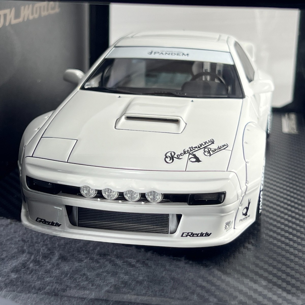 1/18 IG ignition #IG2909 Mazda RX-7 FC3S Pandem White 1/18 IG ignition #IG2909 Mazda RX-7 FC3S Pandem White