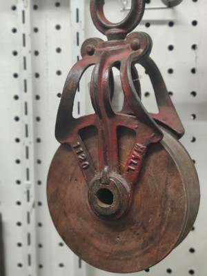 Vintage Cast Iron & Wood Hay Loft Pulley   Hudson 1120   Farm Industrial Decor