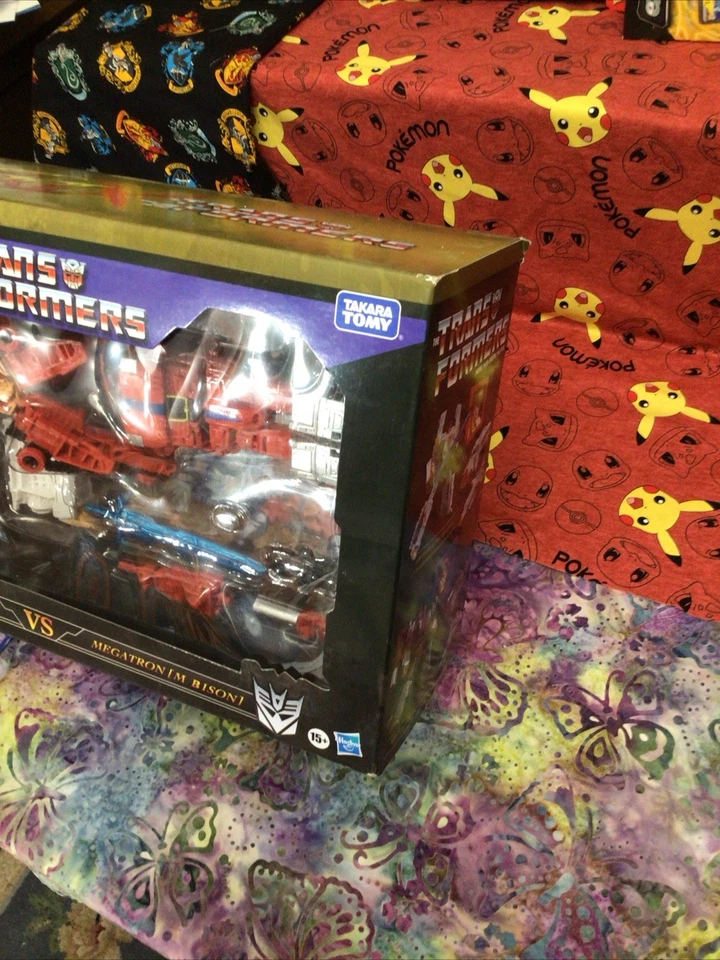 TRANSFORMERS X STREET FIGHTER II OPTIMUS PRIME RYU VS. MEGATRON M. BISON TAKARA Foto 2 de 4