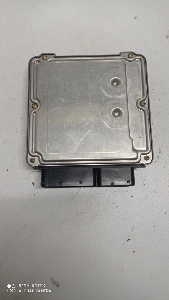 CALCULATEUR MOTEUR ECU AUDI A4 8E 2.0 FSI 8E0906018K / 0261S01006 (69A) - Immagine 3 di 4