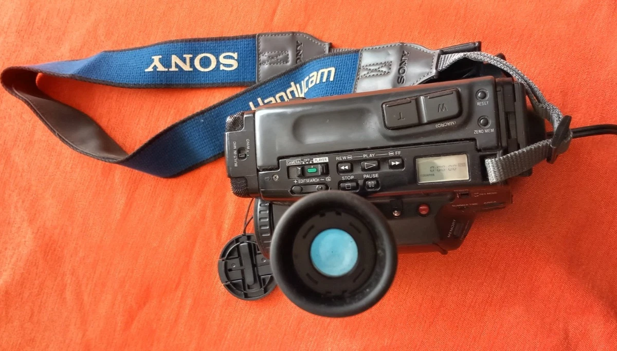 Cámara Sony Handycam CCD-TR705E Hi8 zoom 8x VTR VIdeo 8 + Fuente de alimentación