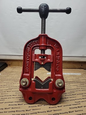 Vintage Montgomery Wards & Co. No. 1 Bench Pipe Vise 1/8'' To 3''
