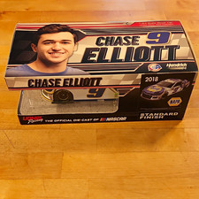 Lionel Racing 1:24 Chase Elliott 9 NAPA 2018 Camaro Chevy NASCAR Diecast LE