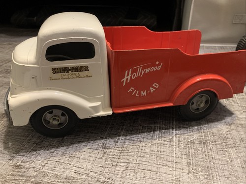 Vintage Smith Miller "Hollywood" Film Ad Searchlight Truck w/ Original Paint - Picture 9 of 15