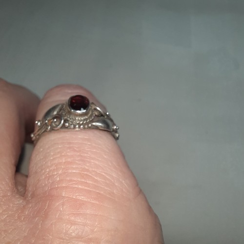 07K14 JOLIE STYLE ANCIENNE BAGUE EN ARGENT MASSIF GRENAT 925 TAILLE 56 - Photo 2 sur 4