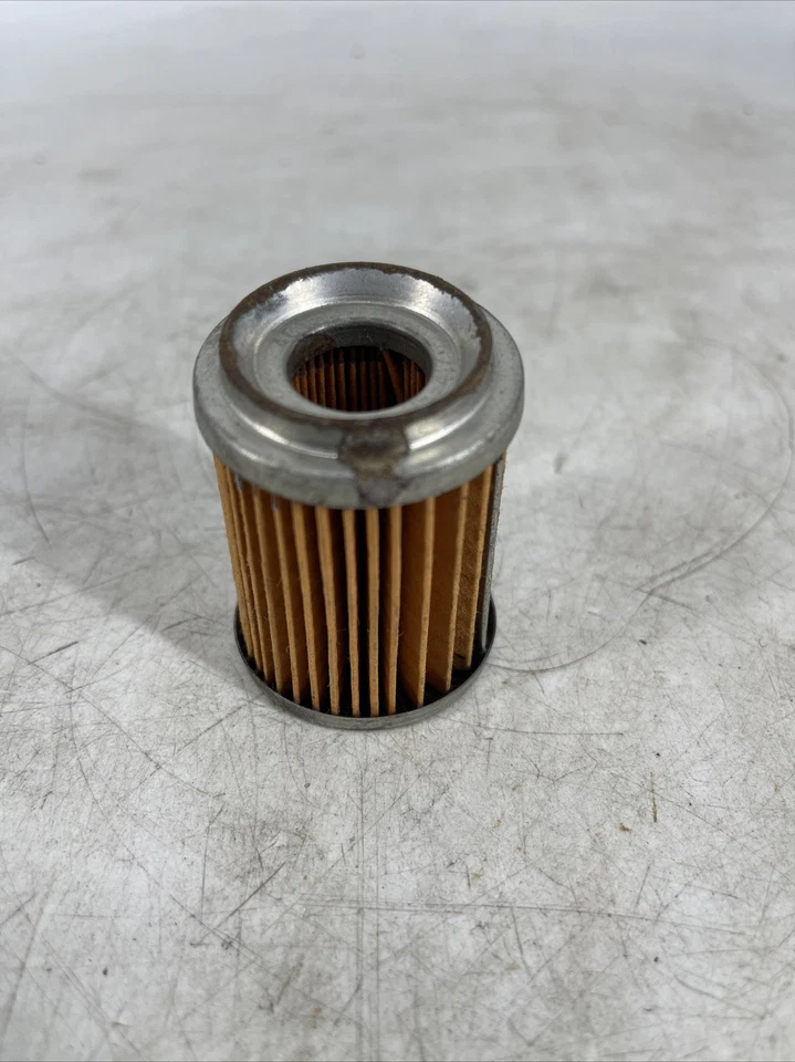 Filtro de combustible AC GF417 AMC Rambler 6 cilindros y V-8 1962-67 Javelin AMX Marlin 5651175 Foto 4 de 4