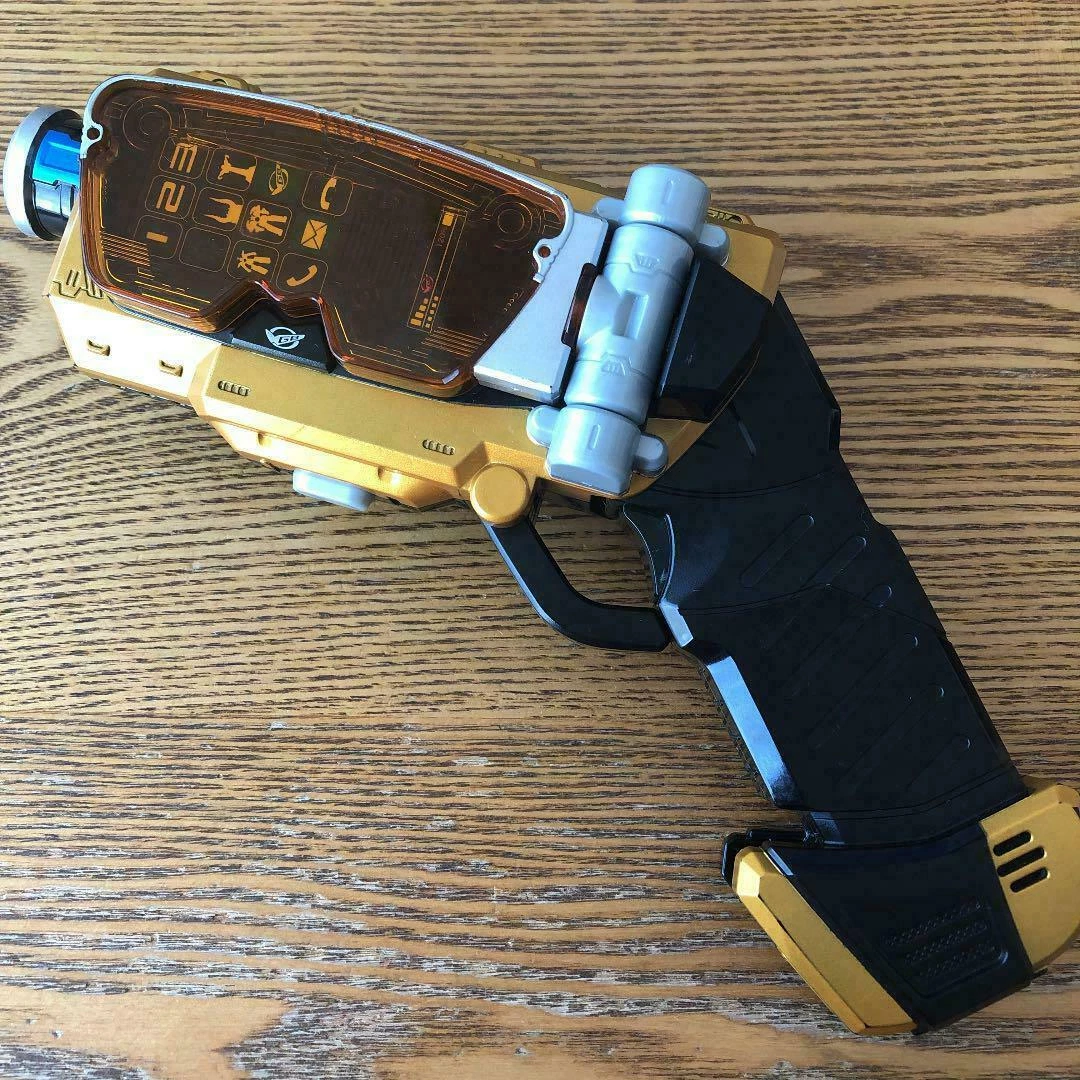 Power rangers beast hotsell morphers striker morpher