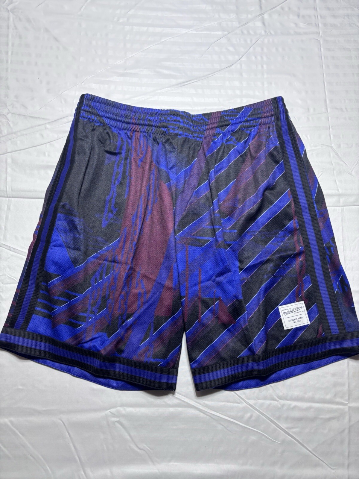 Mitchell & Ness Branded Big Face Branded Shorts Men's X-LARGE NWT