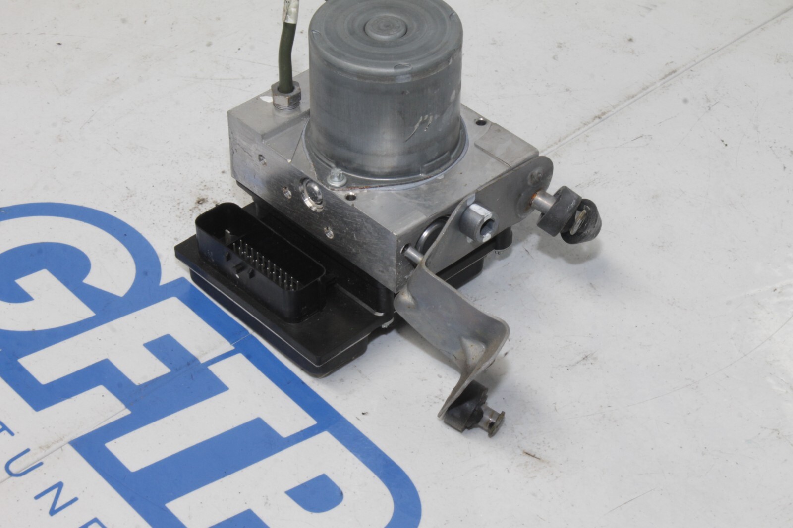 12-14 MCLAREN MP4-12C 12C OEM ABS ASR HYDRAULIC BLOCK 11C0389CP FACTORY STOCK