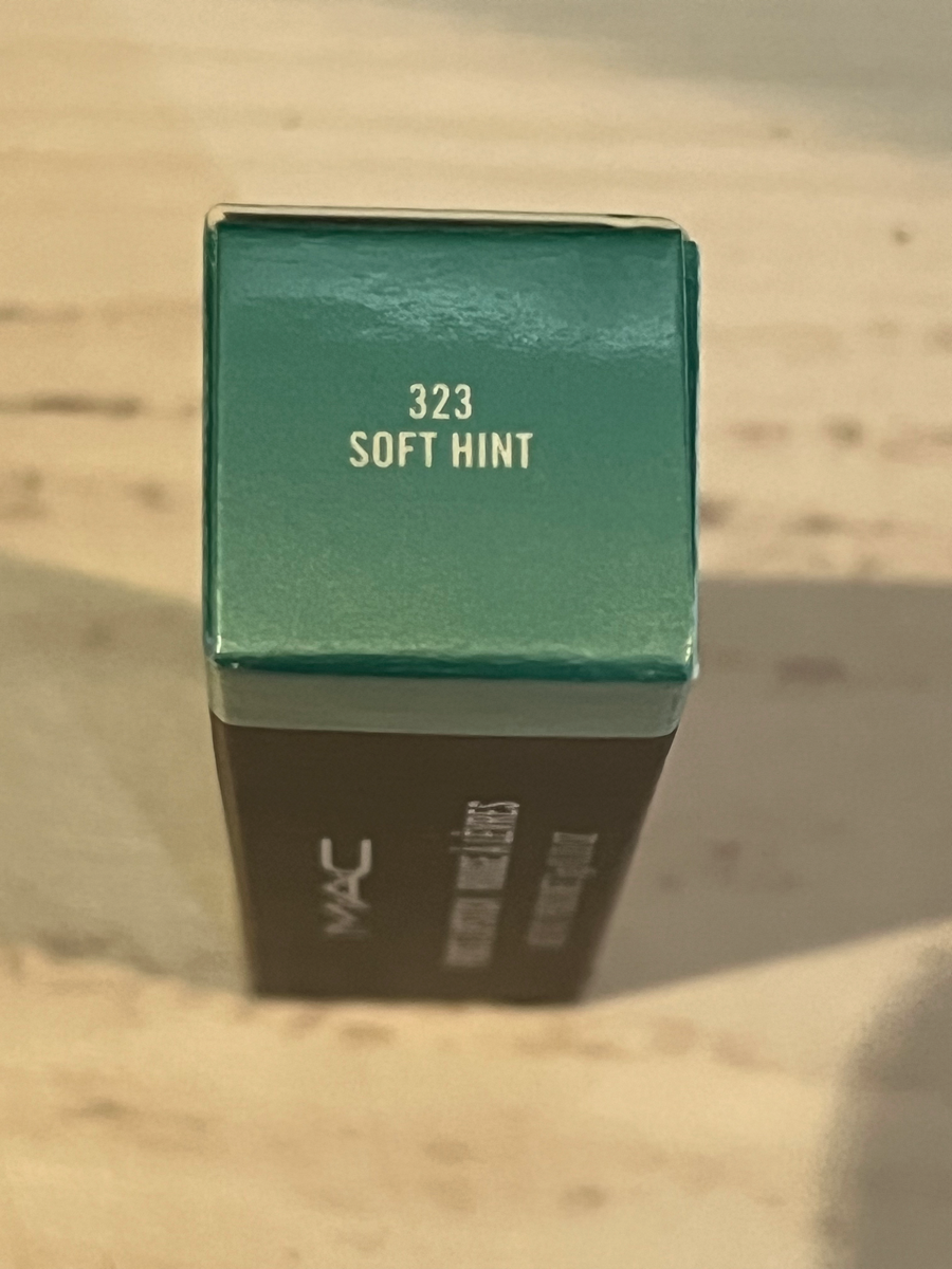 Mac Lipstick FROST PICK SHADE COSTA CHIC,BOMBSHELL, Model