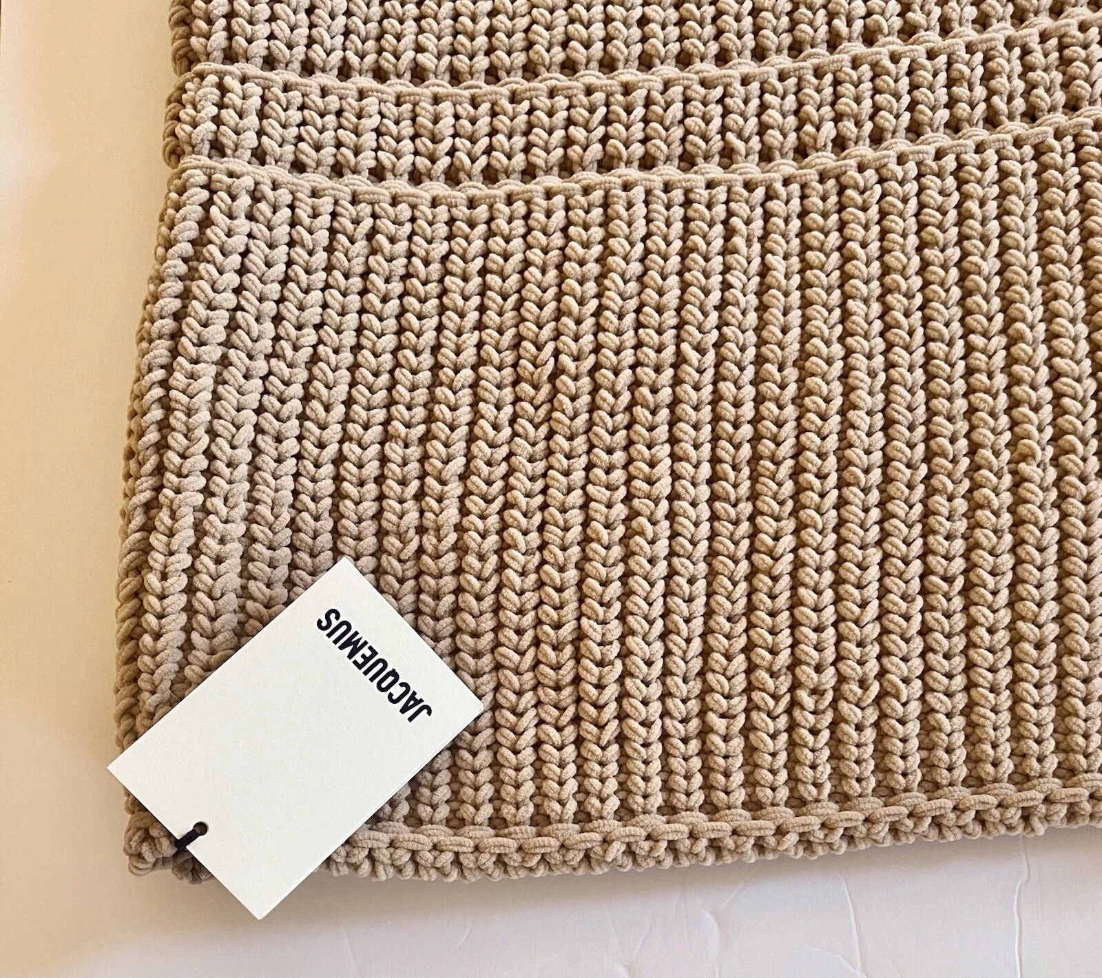 Abito Jacquemus Nuvola all'uncinetto con scollo a V 40 FR