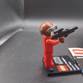 Lego Naboo Fighter Pilot 7877 9674 Red Jumpsuit Star Wars Minifigure w/ Planet