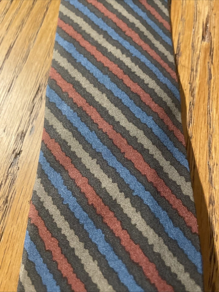 Vintage EUC Emporio Armani Silk Skinny Tie Striped Necktie Men’s - Image 3 of 4