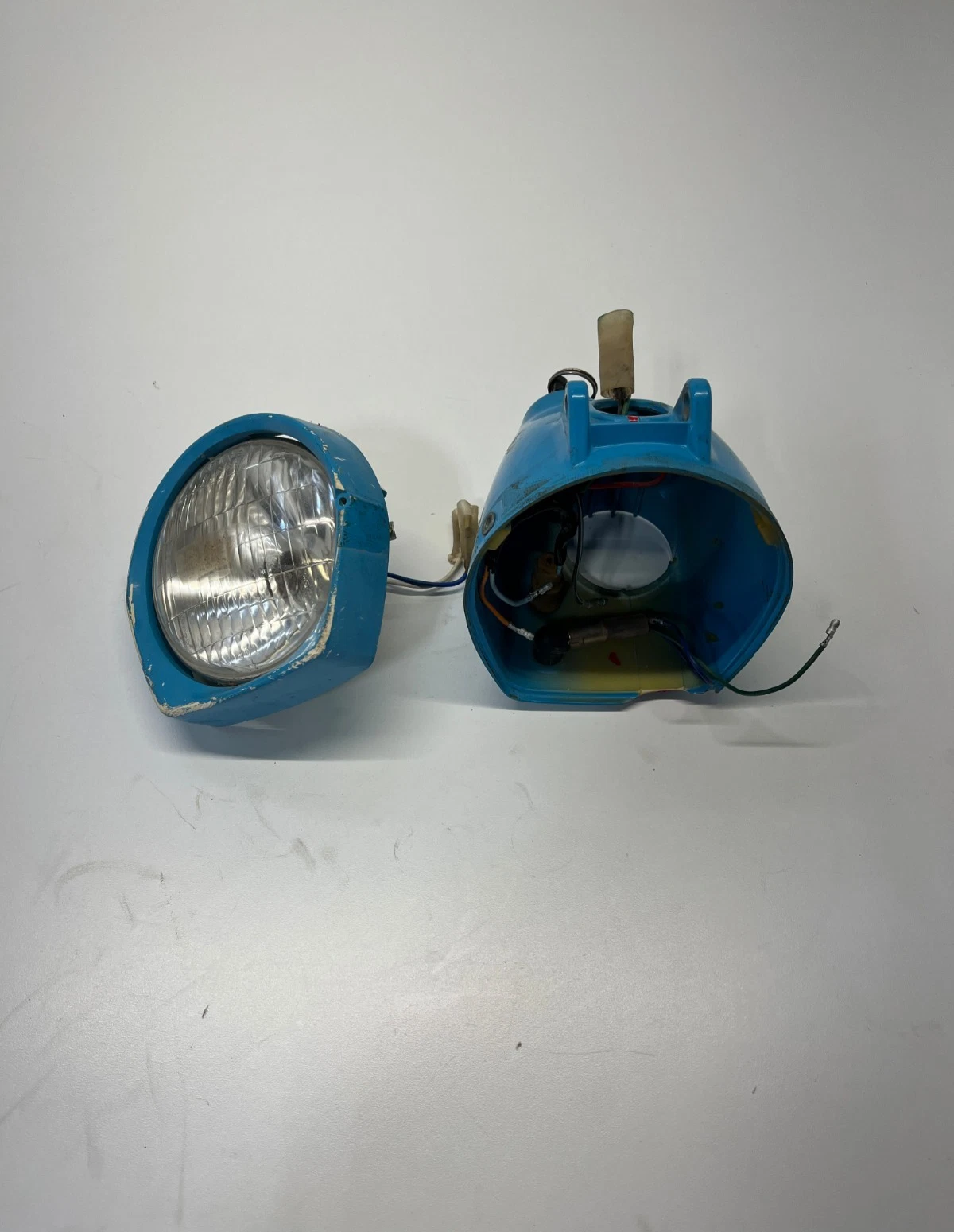 81 1981 Honda Express II 50 NA50 OEM Headlight Light Mount Housing Bucket READ