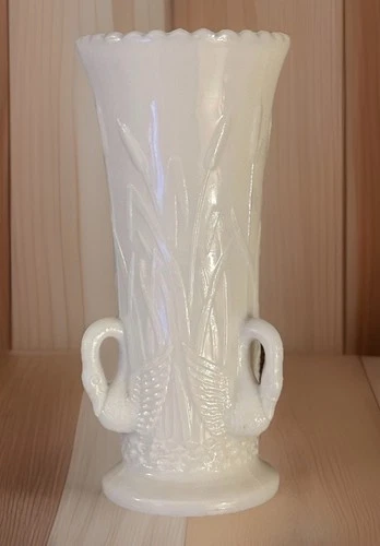 Vintage Westmoreland Milk Glass Swan & Cattails Vase White Mid Century Decor