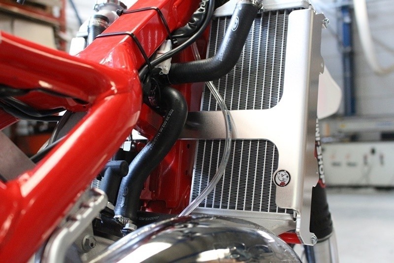 Cache radiateur AXP en aluminium noir pour moto Beta RR125