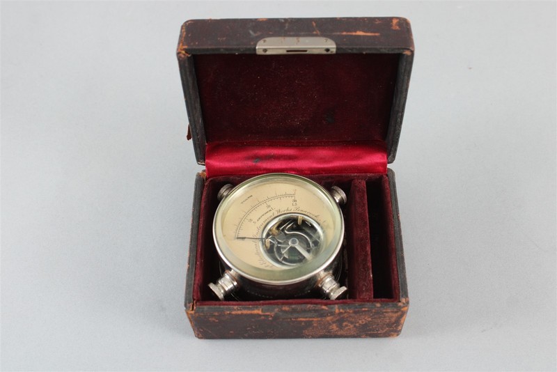 Antique 1920s Cases HOYT Electrical Medical Voltmeter Volt-Ammeter, NO RESERVE