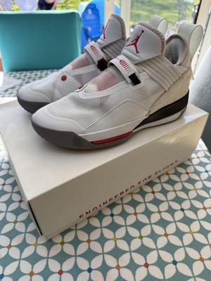 Grey Jordan 33 Retail Jordan 33 Utility Blackout