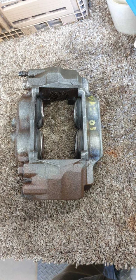 Pinza de freno delantera derecha 17 18 19 20 21 22 23 Lexus GX460 --31K-- Foto 3 de 4